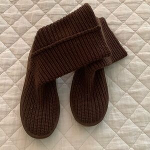 Ugg - brown woven boots - size 7